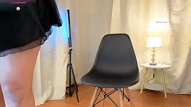 sophia dumont online show from November 20, 2025, 10:31 pm