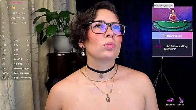 sophia dumont online show from March 19, 2025, 5:41 am