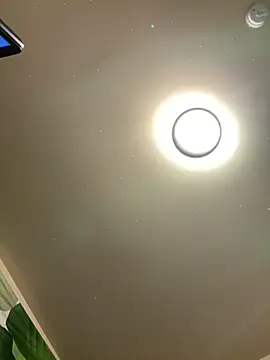 tastylolaaa online show from February 5, 2025, 1:22 pm