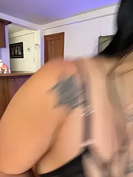 Madissonlove 1 online show from October 1, 2025, 12:09 pm