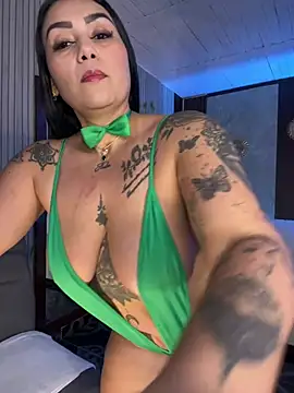 Madissonlove 1 online show from April 18, 2026, 3:42 am