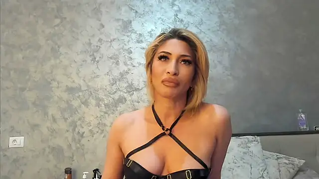 Snapshot of SWEET-SOPHI chatting on July 12, 2026, 7:47 pm SWEET-SOPHI online show from July 12, 2026, 7:47 pm
