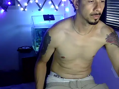 venusfranco 94 online show from April 11, 2026, 9:29 pm