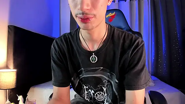 Snapshot of NovaaWheler chatting on October 1, 2025, 7:40 pm NovaaWheler online show from October 1, 2025, 7:40 pm