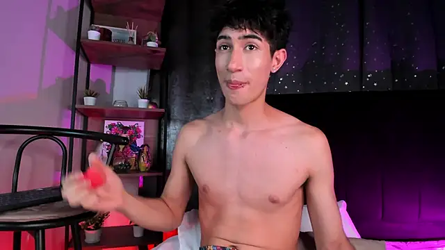 Snapshot of NovaaWheler chatting on October 25, 2025, 9:26 pm NovaaWheler online show from October 25, 2025, 9:26 pm