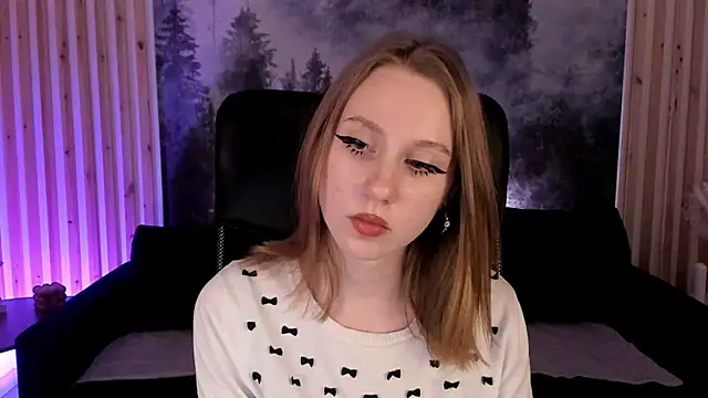 DariaTate online show from February 18, 2025, 6:04 pm