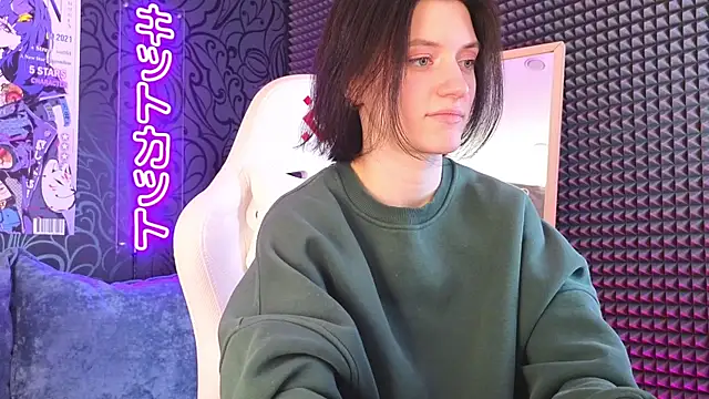 roxy riot  online show from February 26, 2025, 7:34 am