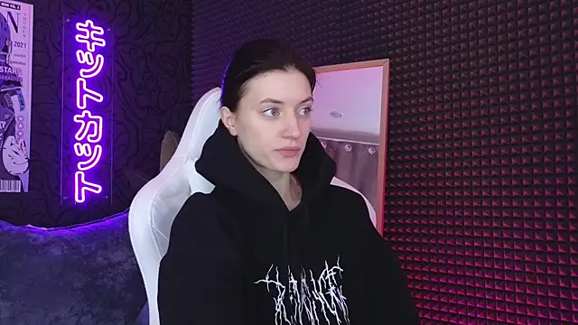 roxy riot  online show from March 3, 2025, 1:28 am