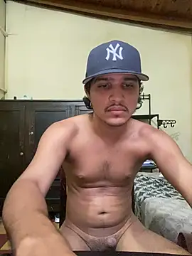 Snapshot of daniel6916 chatting on March 12, 2025, 11:01 pm daniel6916 online show from March 12, 2025, 11:01 pm