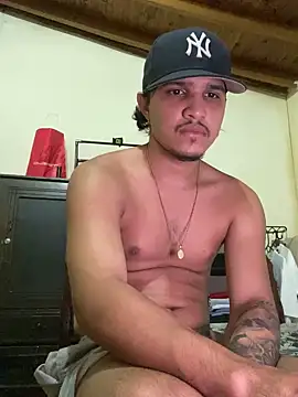 Snapshot of daniel6916 chatting on February 24, 2025, 7:11 am daniel6916 online show from February 24, 2025, 7:11 am