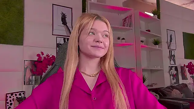 AdeleCartier online show from March 3, 2025, 6:42 am