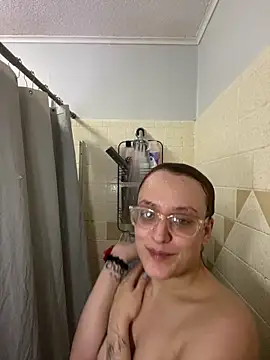 Snapshot of grassXass420 chatting on February 21, 2026, 8:33 pm grassXass420 online show from February 21, 2026, 8:33 pm