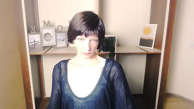  AngeliaFlow  online show from September 10, 2025, 5:50 am