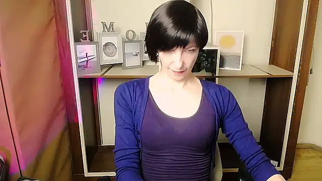  AngeliaFlow  online show from January 13, 2026, 11:14 am