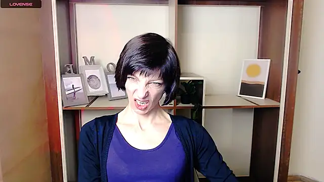  AngeliaFlow  online show from October 9, 2025, 7:20 am