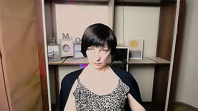  AngeliaFlow  online show from February 28, 2026, 10:59 am