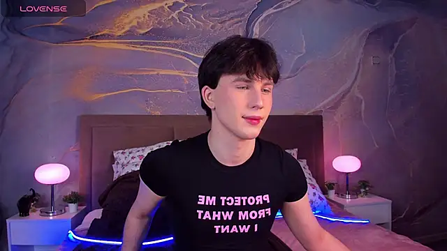 AdrianoAubert online show from December 1, 2025, 10:16 am