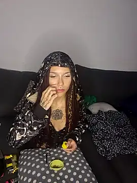 nickelfie online show from March 1, 2025, 10:53 pm