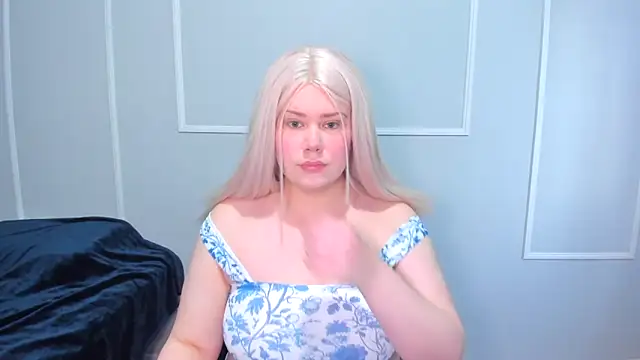 Snapshot of _leana_ chatting on December 4, 2025, 7:57 pm leana online show from December 4, 2025, 7:57 pm