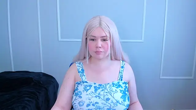 Snapshot of _leana_ chatting on February 12, 2026, 5:23 pm leana online show from February 12, 2026, 5:23 pm