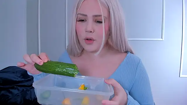 Snapshot of _leana_ chatting on February 4, 2025, 5:34 pm leana online show from February 4, 2025, 5:34 pm