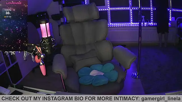 Snapshot of Gamergirl-Linela chatting on May 14, 2026, 10:18 pm Gamergirl-Linela online show from May 14, 2026, 10:18 pm