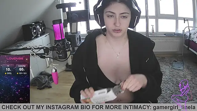 Gamergirl-Linela online show from October 1, 2025, 3:05 pm