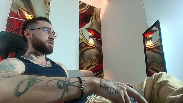 Luke davis01 online show from September 13, 2025, 1:00 pm