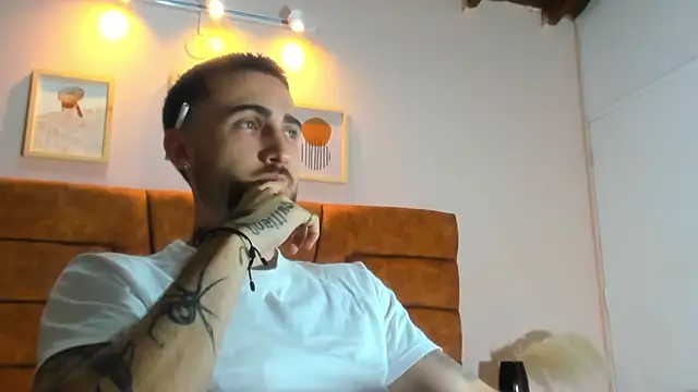 Luke davis01 online show from March 10, 2025, 8:01 pm