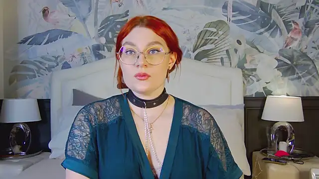 OliviaDenemhem online show from February 9, 2025, 8:02 pm