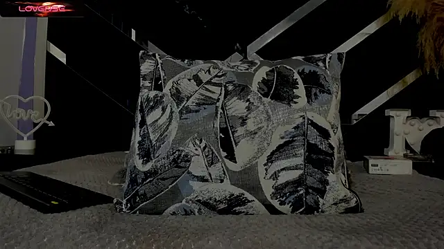 Noa Bonucci online show from March 13, 2025, 1:07 pm