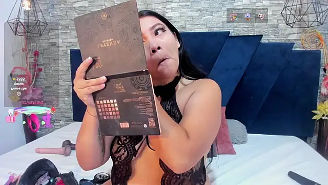 Sophia Brunett online show from September 9, 2025, 12:03 pm