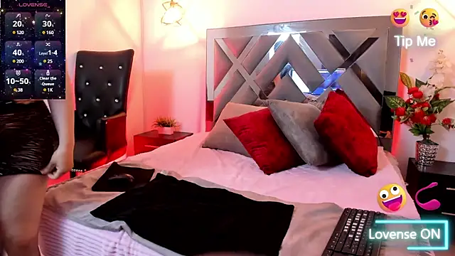 Saori Sann  online show from February 28, 2025, 1:47 pm