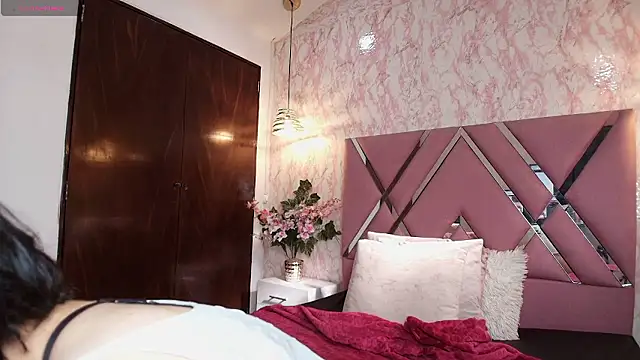 Saori Sann  online show from January 15, 2026, 1:25 pm