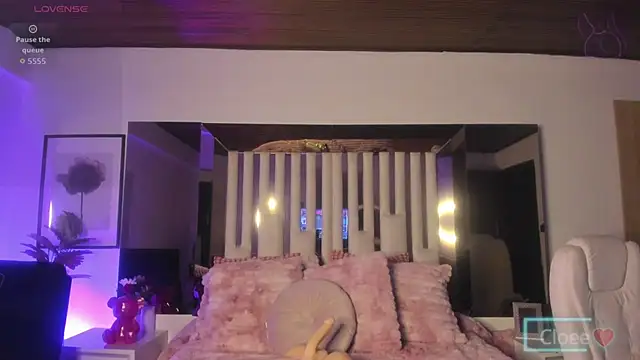 Snapshot of Cloee_Rainbow1 chatting on September 26, 2025, 11:39 am Cloee Rainbow1 online show from September 26, 2025, 11:39 am