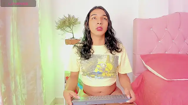 Snapshot of VictoriaBlackfire chatting on October 15, 2025, 6:11 am VictoriaBlackfire online show from October 15, 2025, 6:11 am