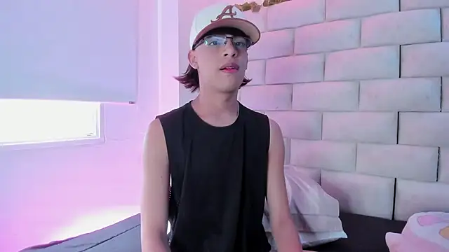 Snapshot of Philip_Millerr_ chatting on February 27, 2025, 2:00 pm Philip Millerr online show from February 27, 2025, 2:00 pm