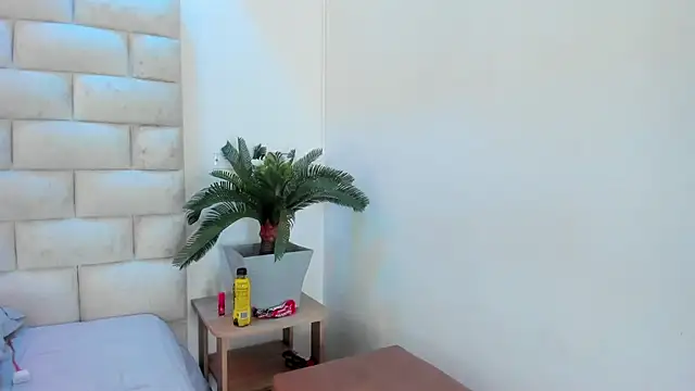 Snapshot of Philip_Millerr_ chatting on February 25, 2025, 4:57 am Philip Millerr online show from February 25, 2025, 4:57 am