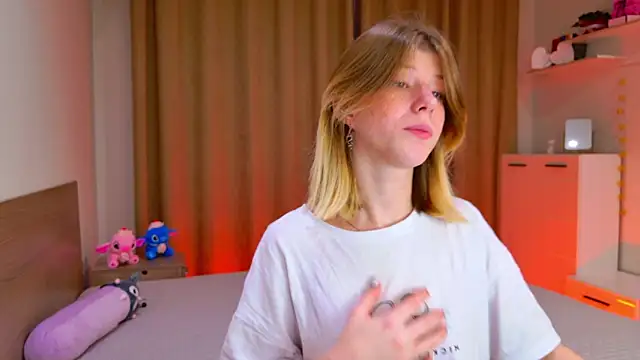 Bella amory online show from October 23, 2025, 9:46 pm