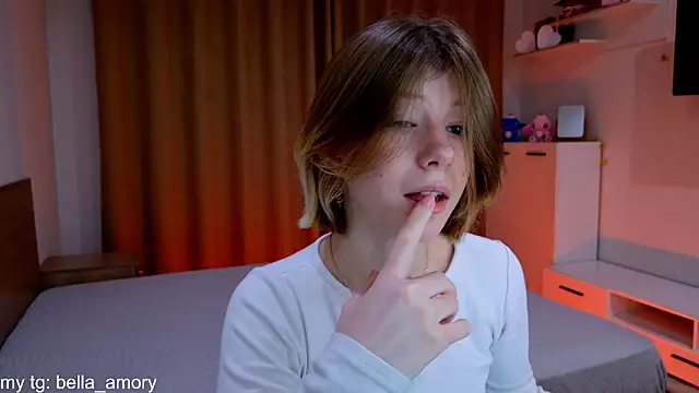 Bella amory online show from December 2, 2025, 7:59 pm