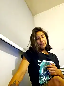 Snapshot of MaiPandora chatting on March 7, 2025, 5:29 am MaiPandora online show from March 7, 2025, 5:29 am