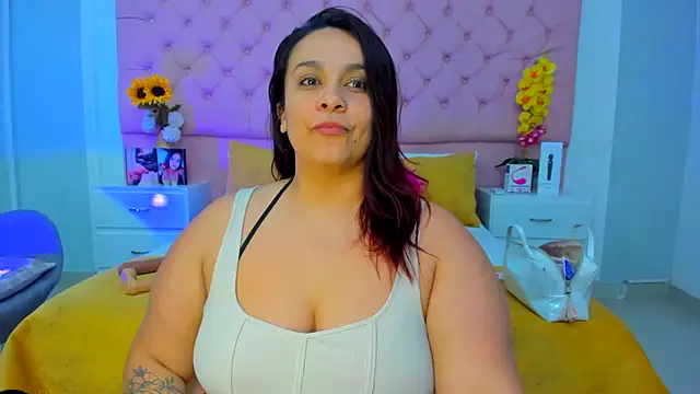 Snapshot of KourtneyEvans chatting on March 14, 2025, 6:29 pm KourtneyEvans online show from March 14, 2025, 6:29 pm