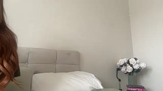 skyejde online show from November 3, 2025, 12:31 pm