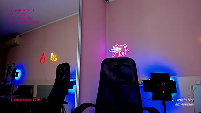 Snapshot of AmyLeeplay chatting on March 12, 2025, 6:22 pm AmyLeeplay online show from March 12, 2025, 6:22 pm