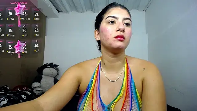 hello kityy25 online show from May 31, 2026, 10:43 pm