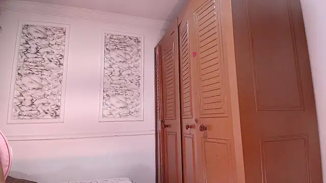 Danella houston online show from April 15, 2026, 2:17 am