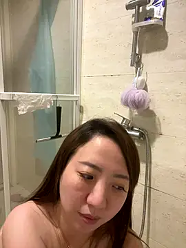 Hannababy  online show from November 6, 2025, 2:43 pm