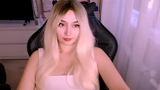 beauty blonde online show from October 19, 2025, 1:19 am