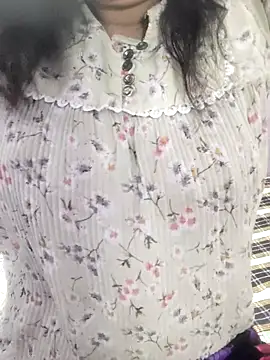 Your cutiepie  online show from November 27, 2025, 9:32 am