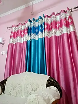 shnaz 1 online show from September 18, 2025, 1:36 pm